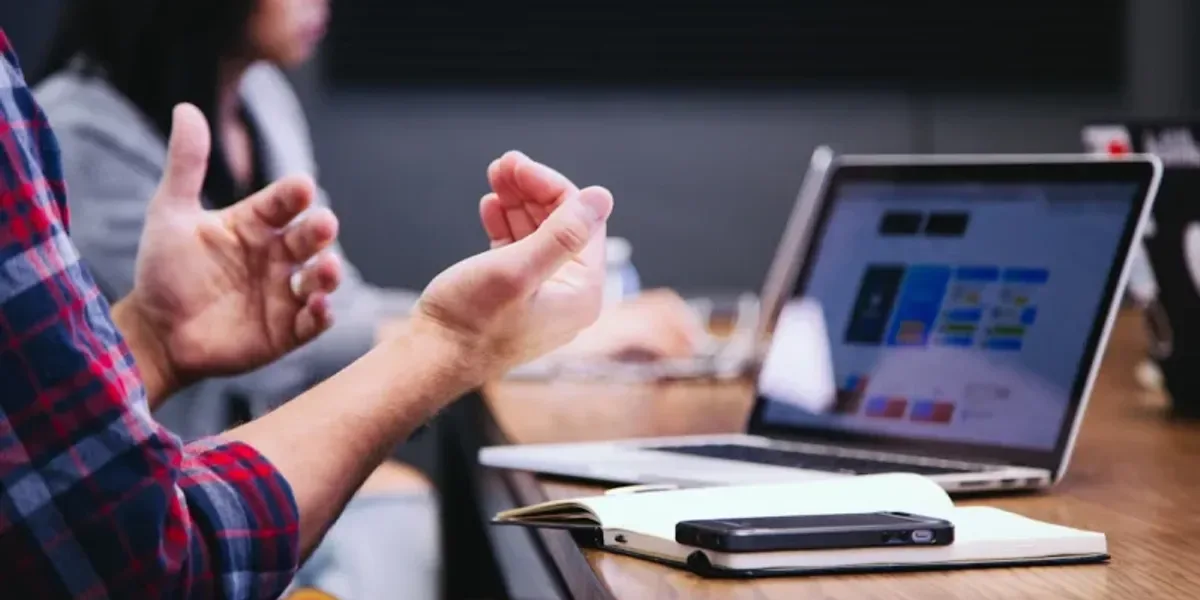 Deeto Alternatives: 7 Customer-Voice and Proof Tools Compared